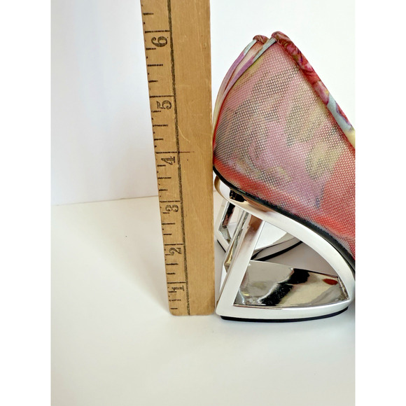 Gianni Bini Pamalaa Size 6 Printed Mesh Architectural Wedge Pumps Unique Pink - Picture 9 of 9